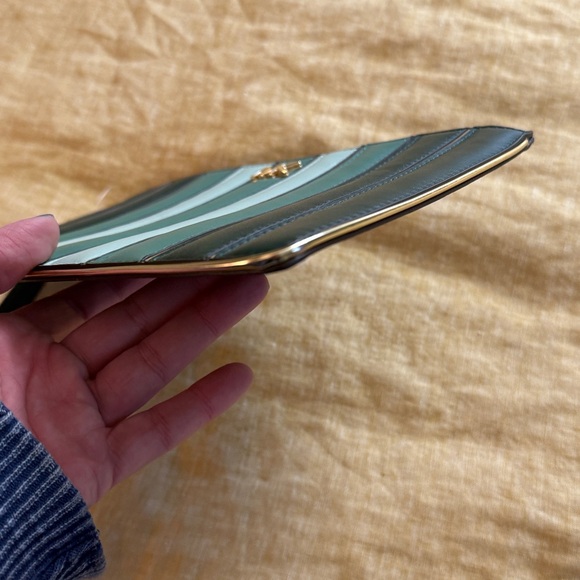 Michael Kors clutch - Picture 11 of 16